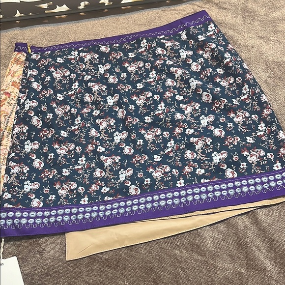NWT Commense Multicolored Floral Print Asymmetrical Wrap Skirt - Size Large - Picture 7 of 7